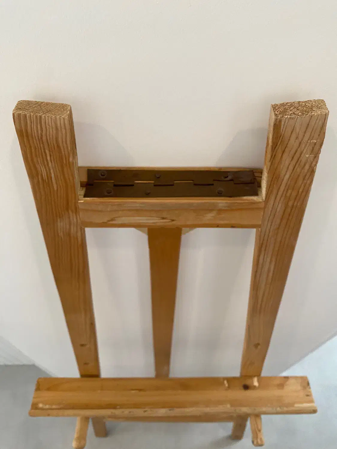 سه پایه نقاشی چوبی سالم در حد نو|لوازم التحریر|مشهد, دانشجو|دیوار