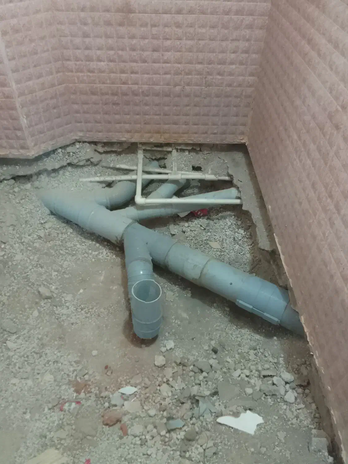 لوله کشی آب و فاضلاب|خدمات پیشه و مهارت|کرج, حیدرآباد|دیوار