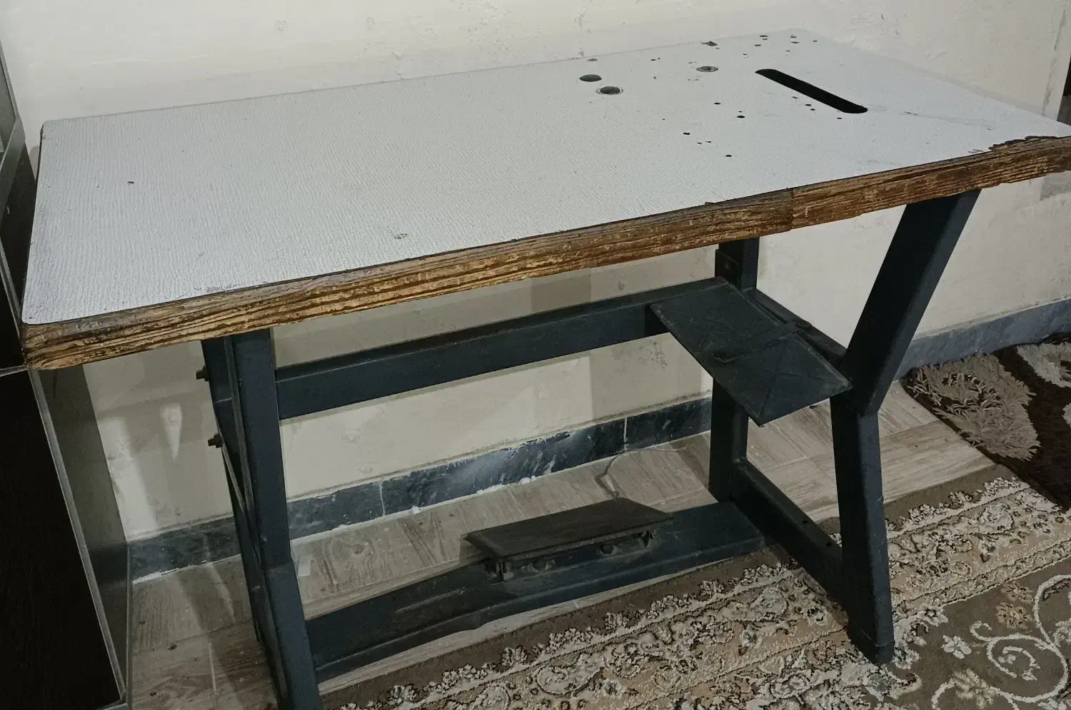 میز چرخ صنعتی|چرخ خیاطی و ریسندگی|اسلامشهر, شهرک لاله|دیوار