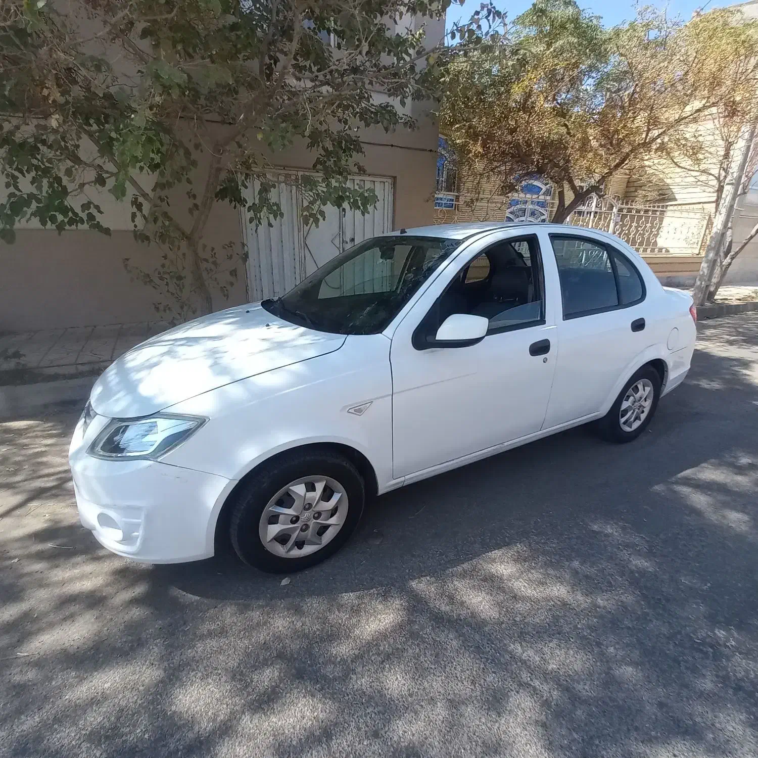 ساینا ۹۸|خودرو سواری و وانت|بیرجند, |دیوار