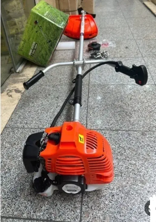 علفزن  *  علف زن|ابزارآلات|یزد, |دیوار