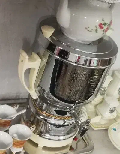 سماور برقی قدیمی|سماور، چایساز، قهوهساز|کرمان, |دیوار