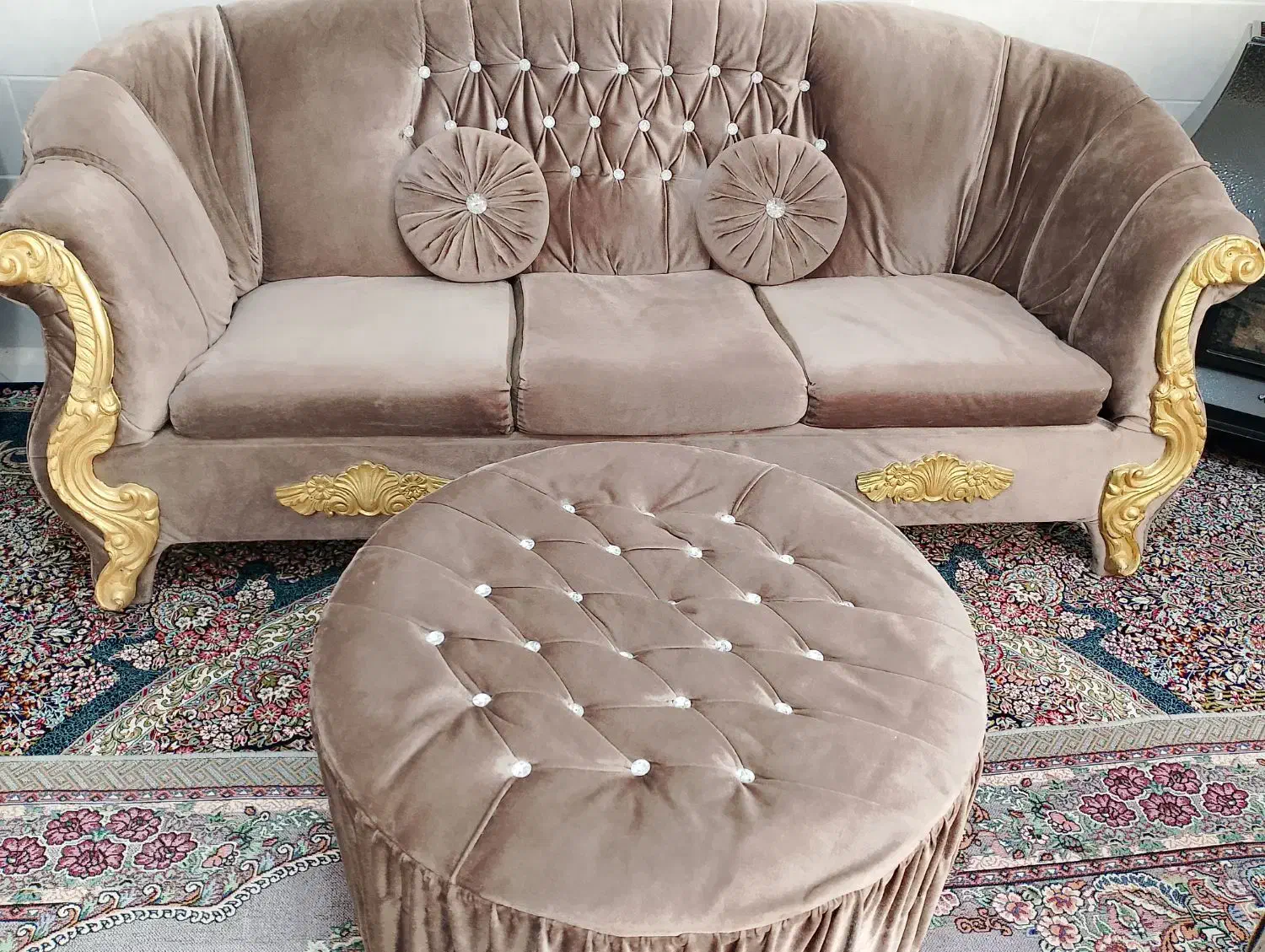 مبل|مبلمان خانگی و میز عسلی|قائن, |دیوار