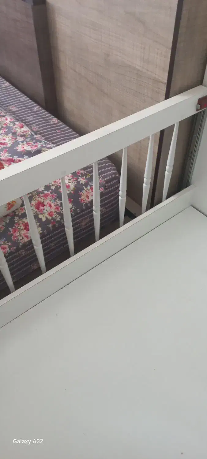 تخت نوزاد کنار مادر|تخت و صندلی بچه|اصفهان, گلزار|دیوار