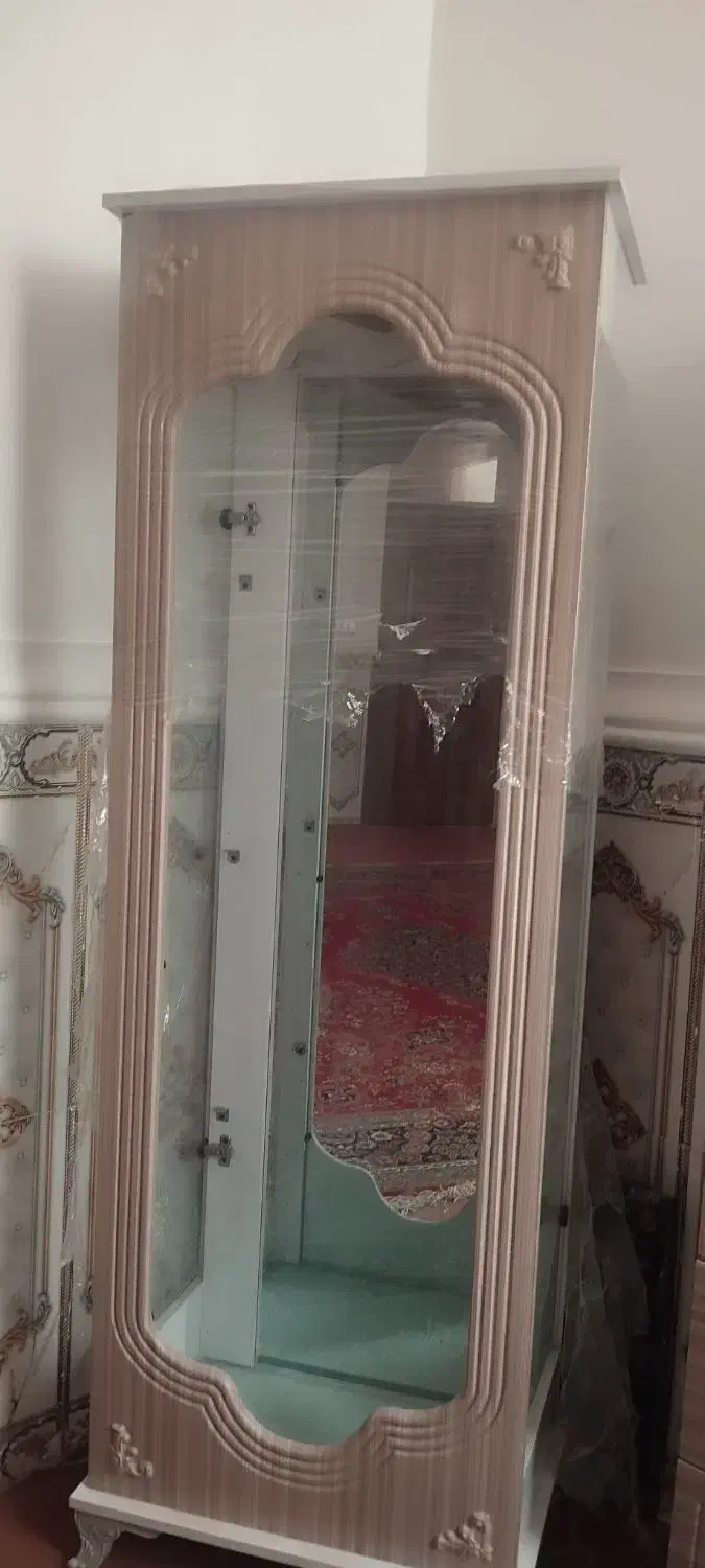 بوفه و تخت دو نفره نو|تخت و سرویس خواب|سراوان, |دیوار