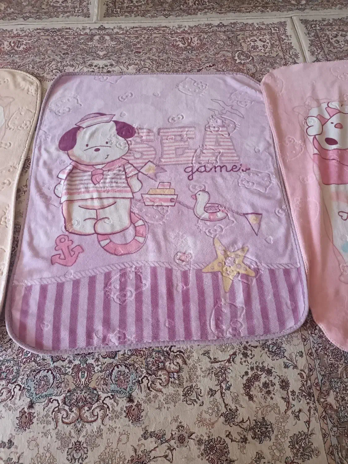 دوعددپتوگلباف کودک|رختخواب، بالش، پتو|ارومیه, |دیوار