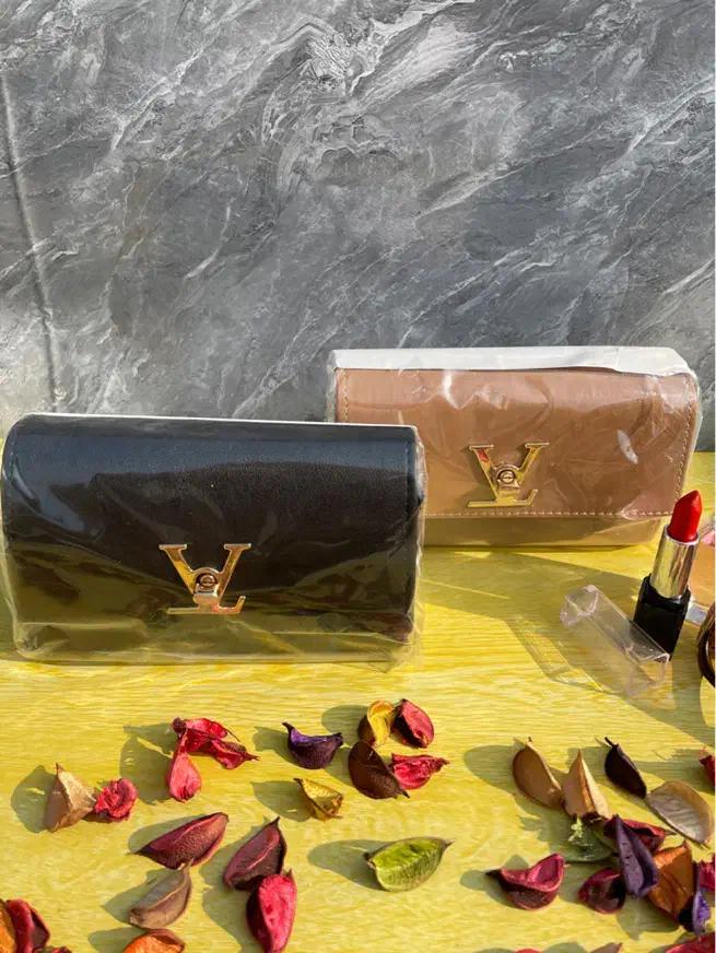 کیف|کیف، کفش، کمربند|تهران, دبستان|دیوار