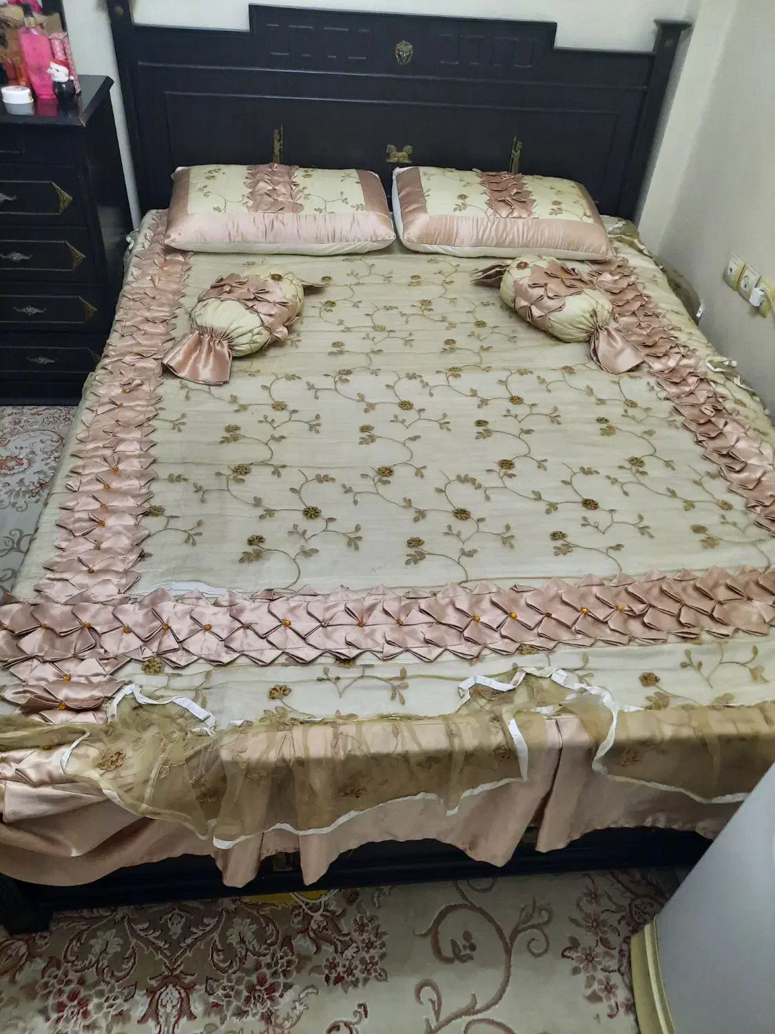 تخت ۲ نفره به همراه تشک و ۲عددتخته نئوپان|تخت و سرویس خواب|تهران, ابوذر|دیوار