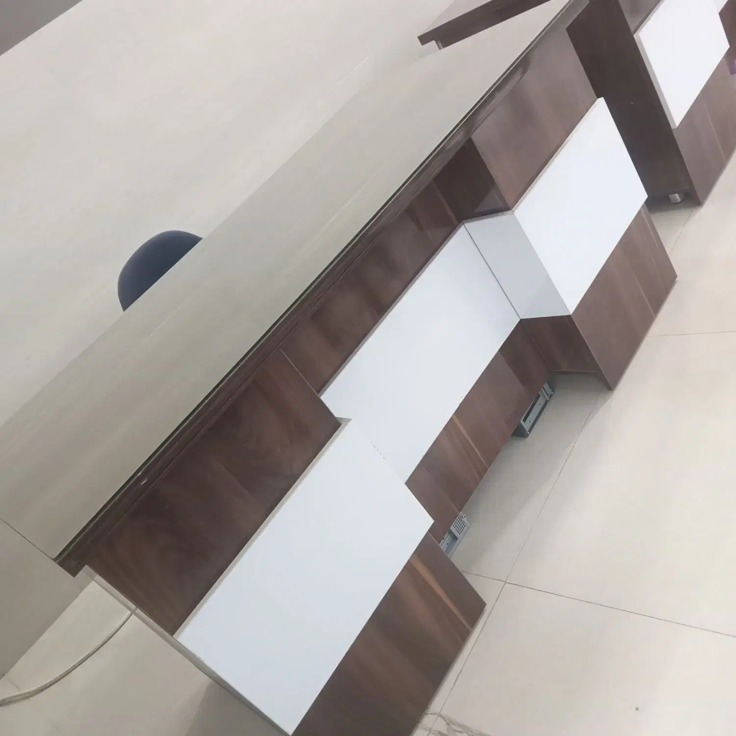 فروش میز کار ۵ کشو|دفتر کار|فومن, |دیوار