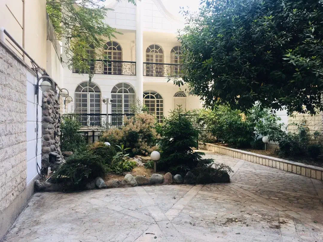 ویلای ۱از ۲/مناسب مشاغل  / مجرد /|اجارهٔ آپارتمان|تهران, زعفرانیه|دیوار