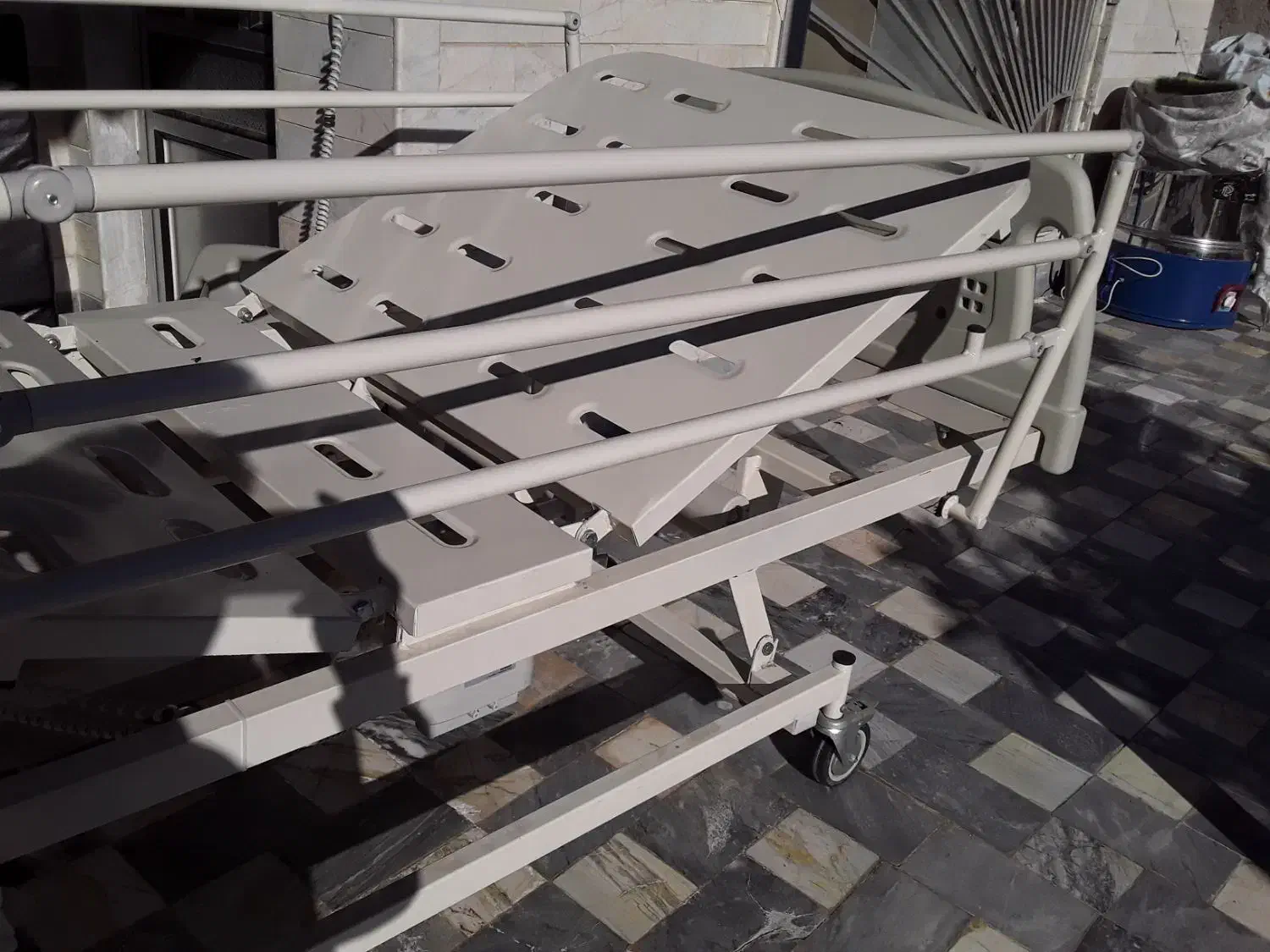 تخت برقی سه شکن|پزشکی|گرگان, |دیوار