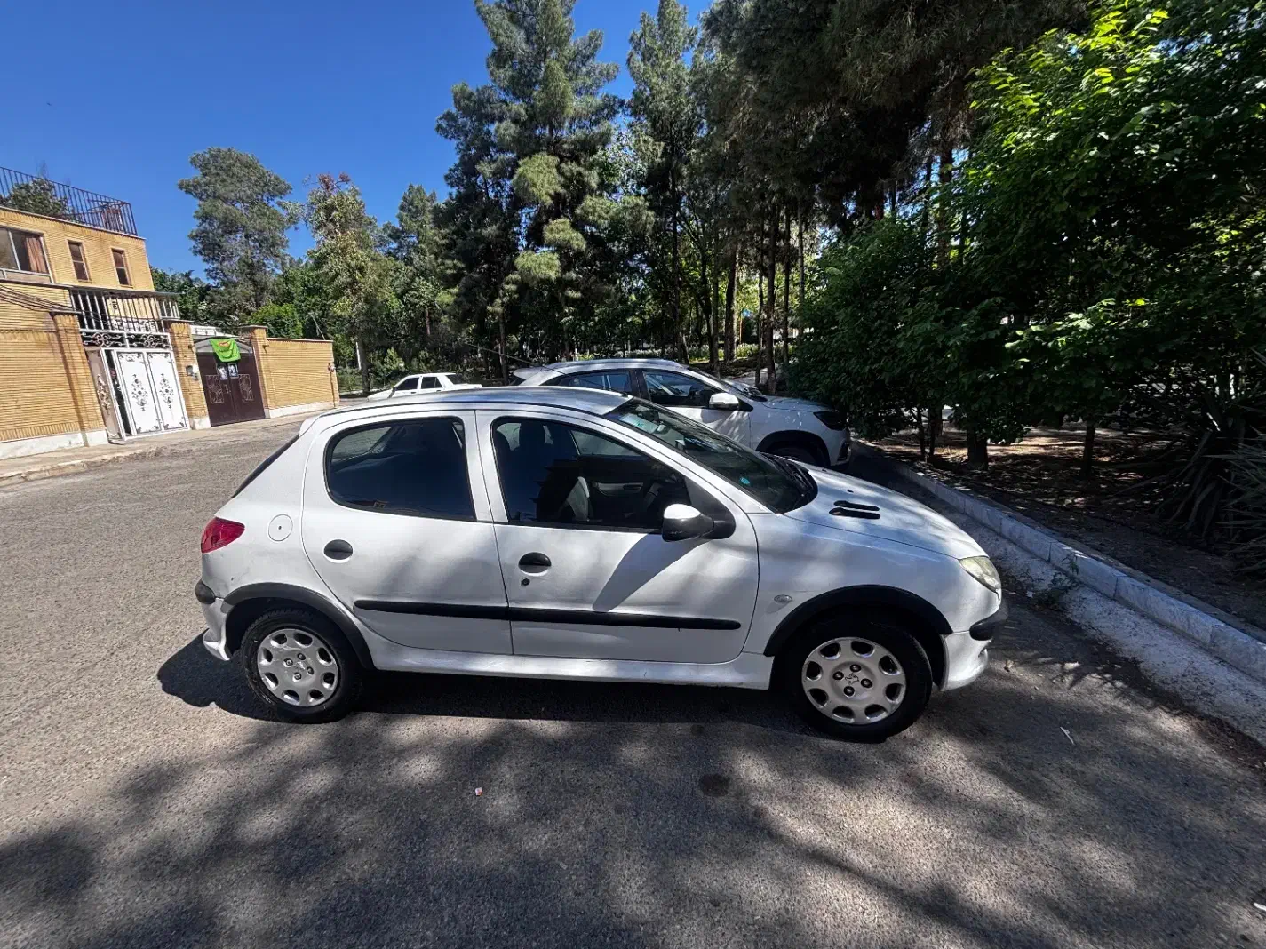 206|خودرو سواری و وانت|قم, بنیاد|دیوار