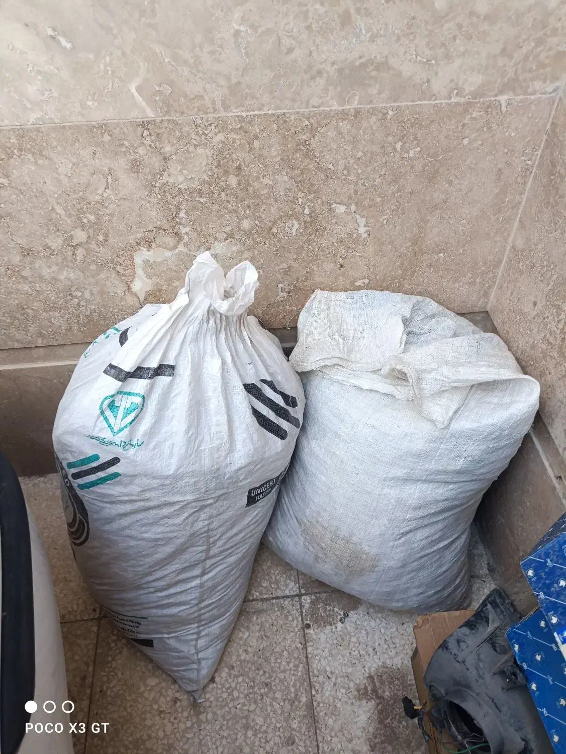 کود کفتر|گل و گیاه طبیعی|گلبهار, شهر جدید گلبهار|دیوار