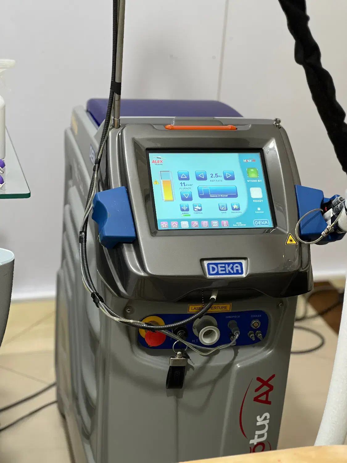 اپراتور. دستگاه لیزر|استخدام درمانی، زیبایی، بهداشتی|کرمانشاه, |دیوار