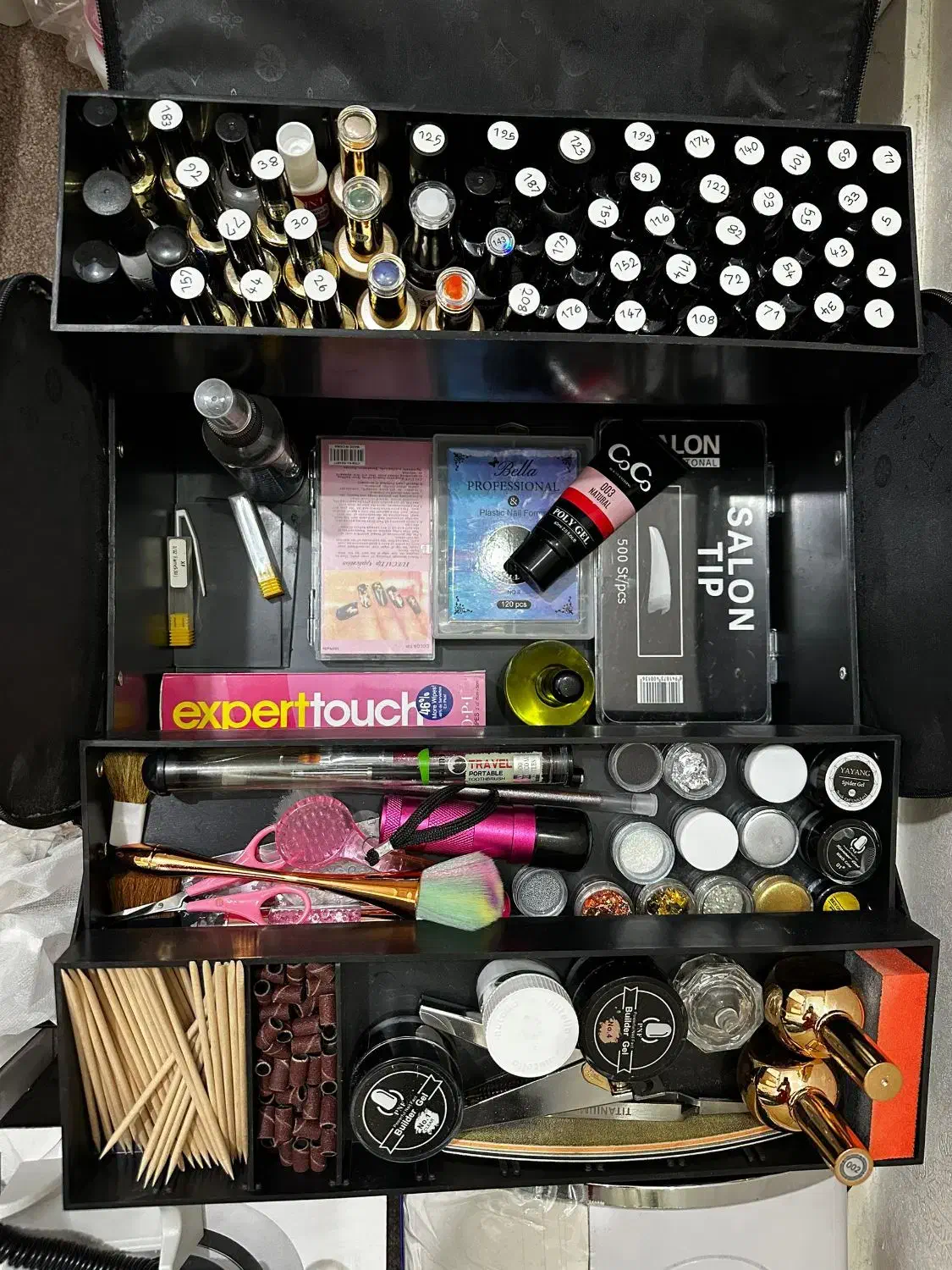 لوازم کاشت ناخن پودر و ژل اصل|آرایشی، بهداشتی، درمانی|مشکیندشت, |دیوار