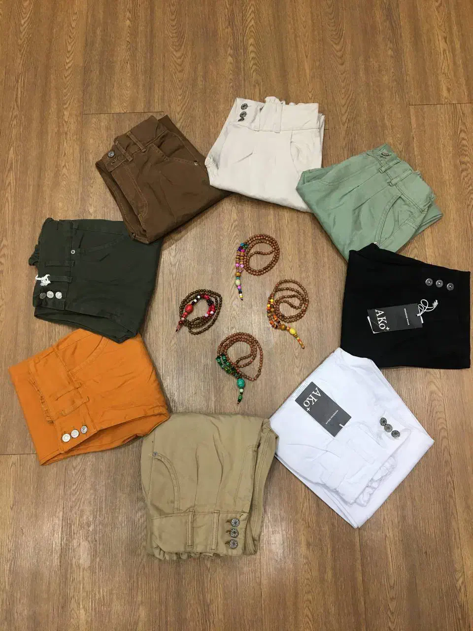 حدودا ۱۰۰ عدد شلوار جین مام رنگی یکجا|عمدهفروشی|قرچک, مهدیه|دیوار