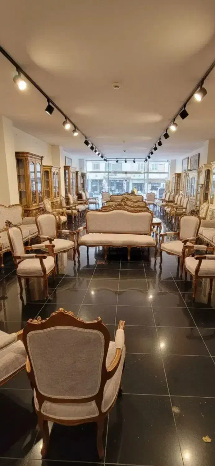 مبل کلاسیک ایتالیایی نصف قیمت|مبلمان خانگی و میز عسلی|لنگرود, |دیوار