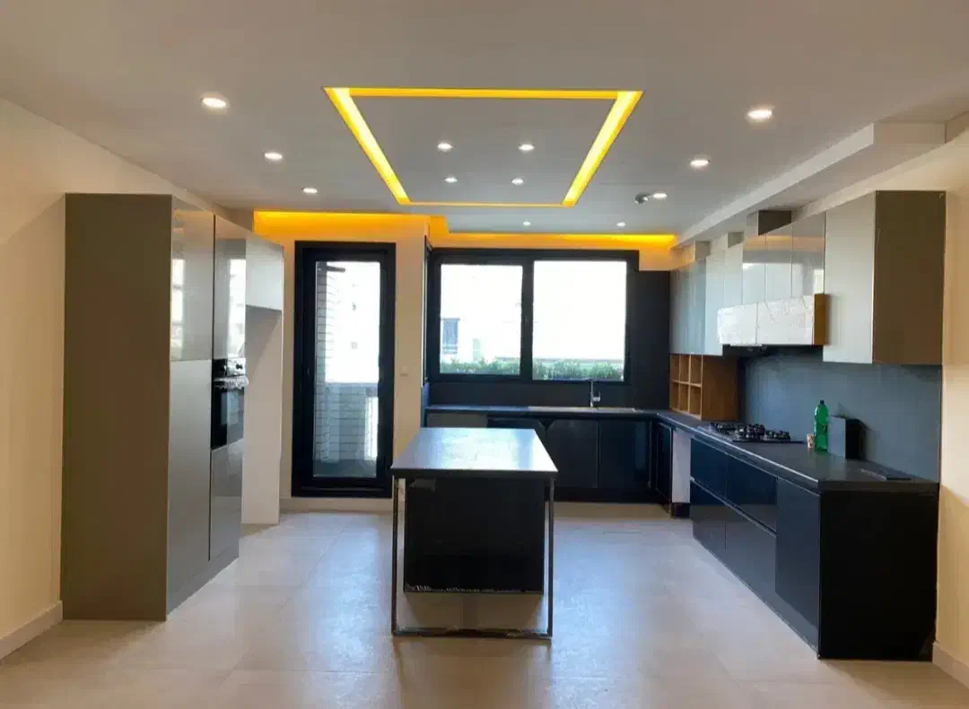 ۱۳۰ متر/فول/2خواب/بهترین متریال/تاپ لوکیشن