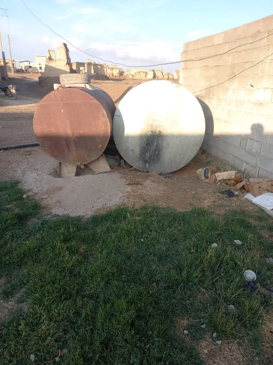 باسلام دو عدد تانکر آب  و گازوئیل|ابزارآلات|رزن, |دیوار