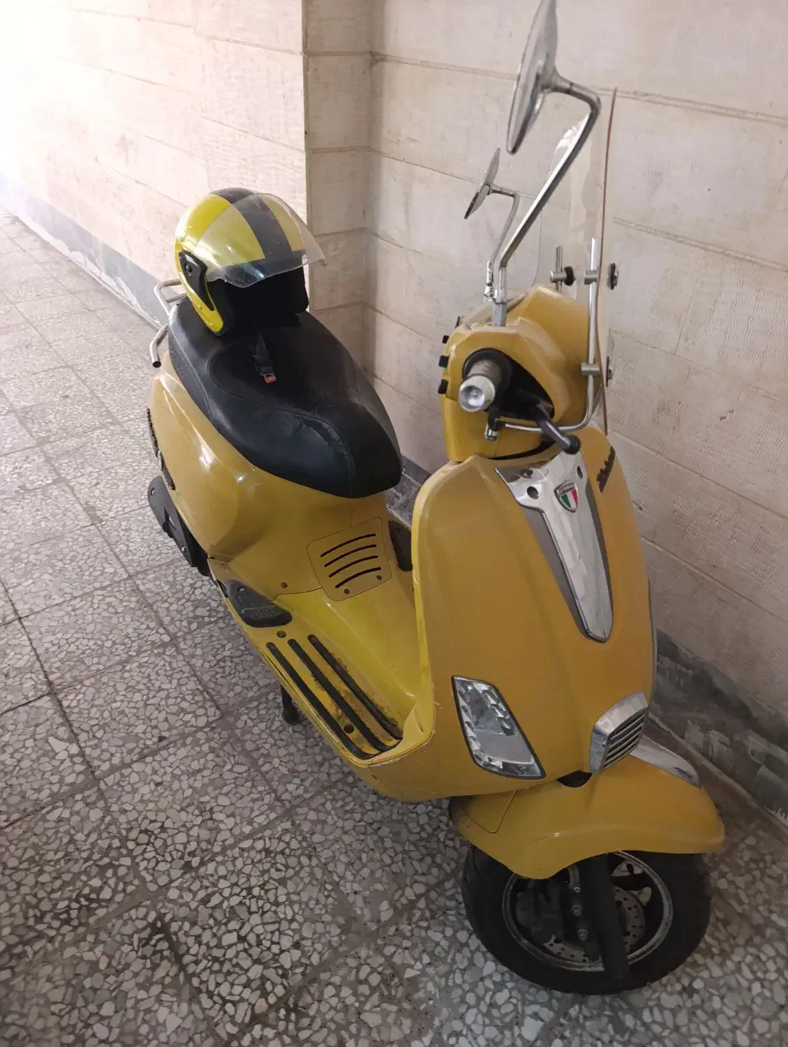 کاوان ۱۲۵ وسپا زرد ۹۸ با کلاه کاسکت|موتورسیکلت|کرج, شهرک ولیعصر|دیوار