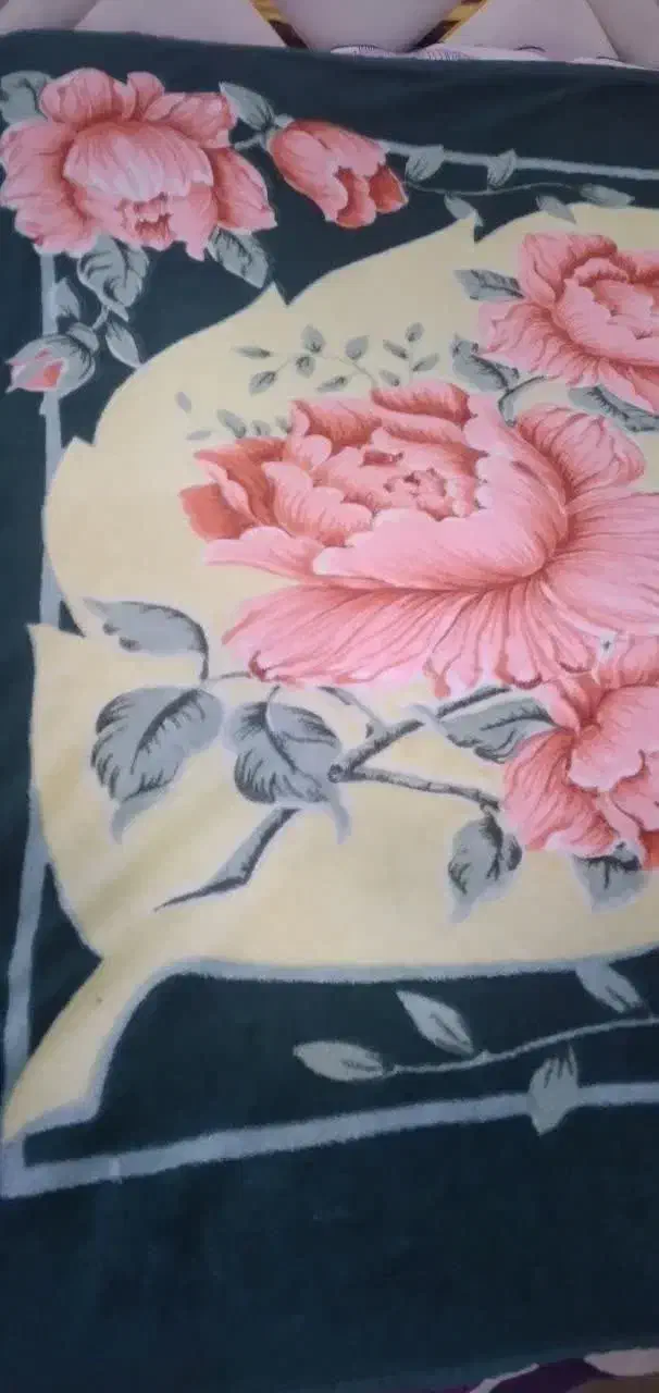 ۲ عدد پتو تک نفره در ۲ رنگ زیبا|رختخواب، بالش، پتو|ارومیه, |دیوار