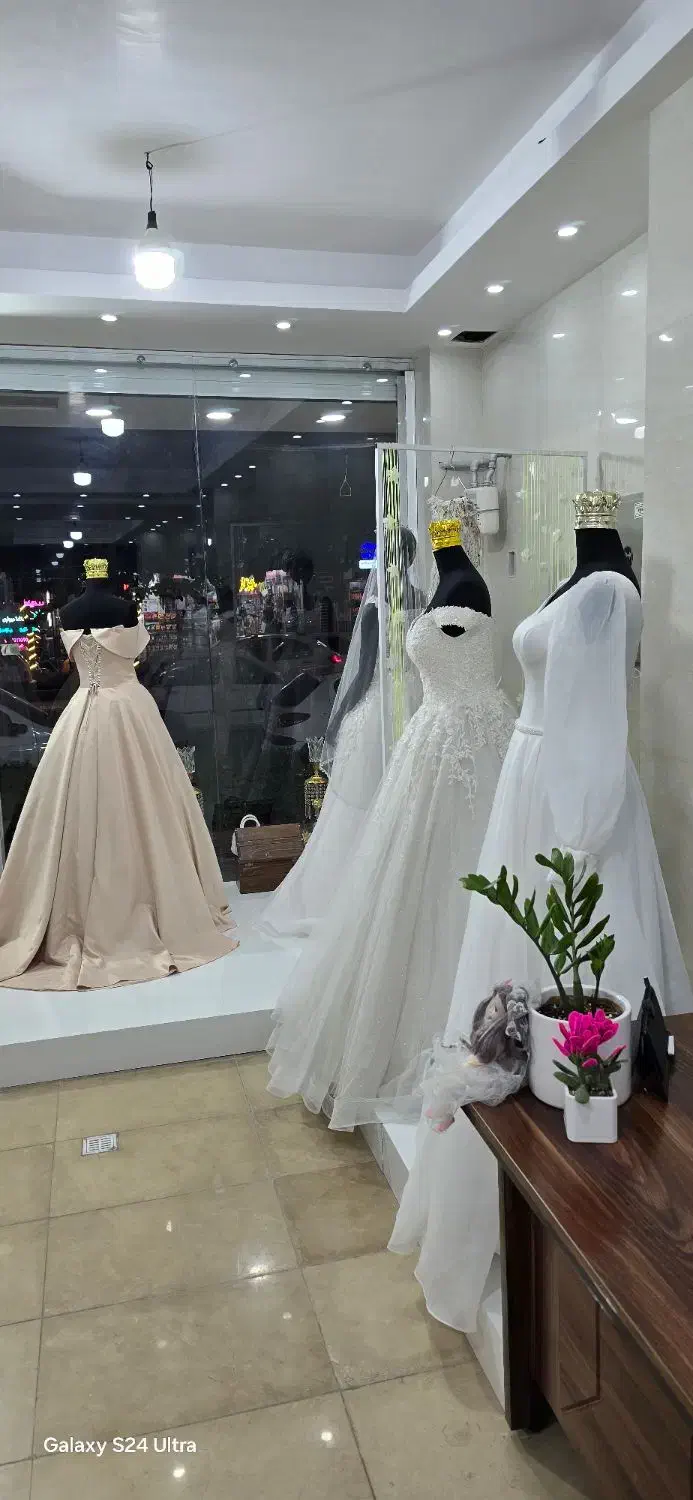 واگذاری مزون لباس عروس|فروشگاه و مغازه|خمینیشهر, |دیوار