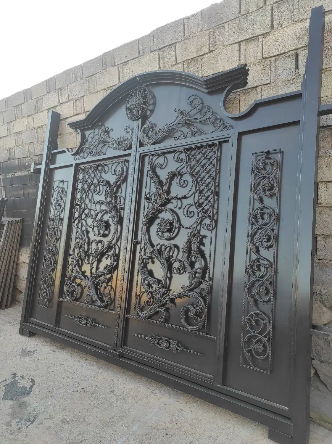 درب ،پنجره،قیمت مناسب|مصالح و تجهیزات ساختمان|صوفیان, |دیوار