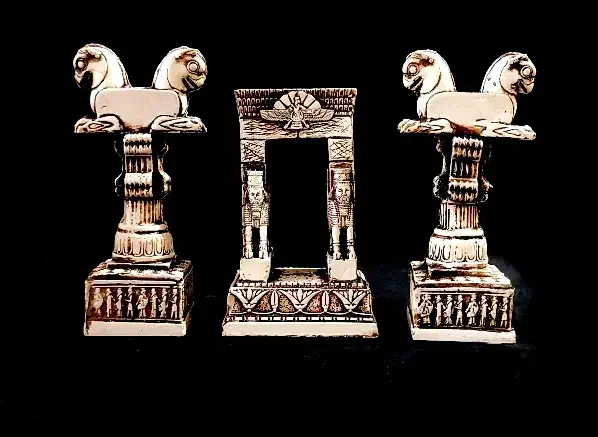 مجسمه هخامنشی|مجسمه، تندیس، ماکت|یزد, |دیوار