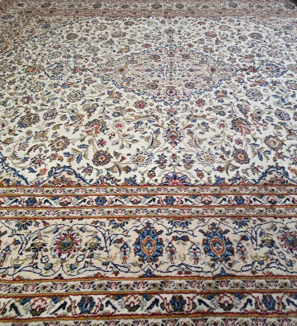 فرش|فرش|بندر انزلی, معلم|دیوار