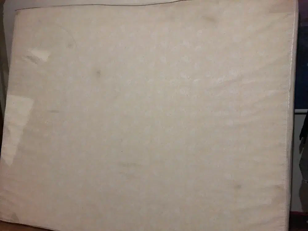 ابرتخت دونفره سفت ومحکم.|تشک تختخواب|فلاورجان, |دیوار