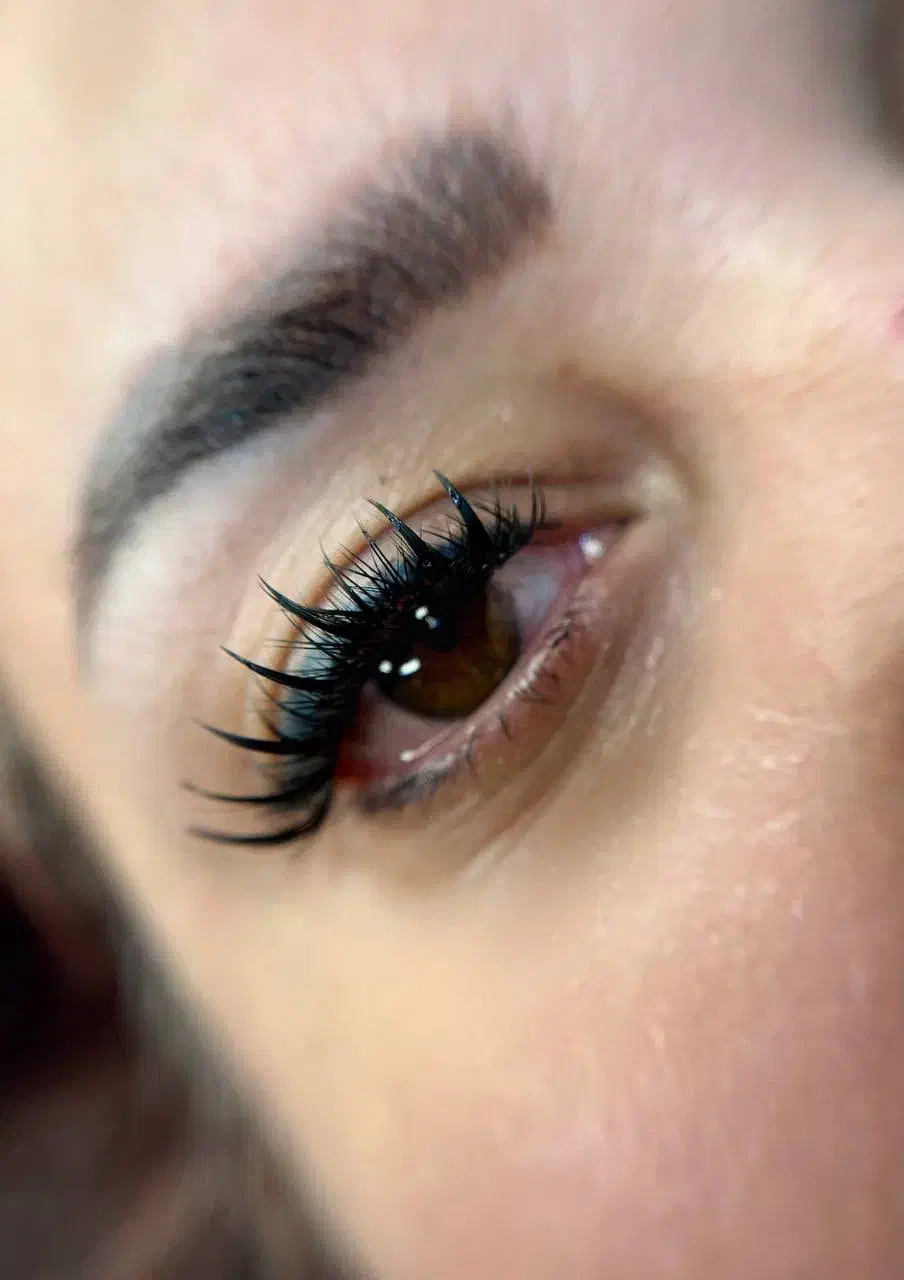 خدمات کاشت مژه تا ۵۰٪ تخفیف|خدمات آرایشگری و زیبایی|بندر انزلی, آخرخط|دیوار