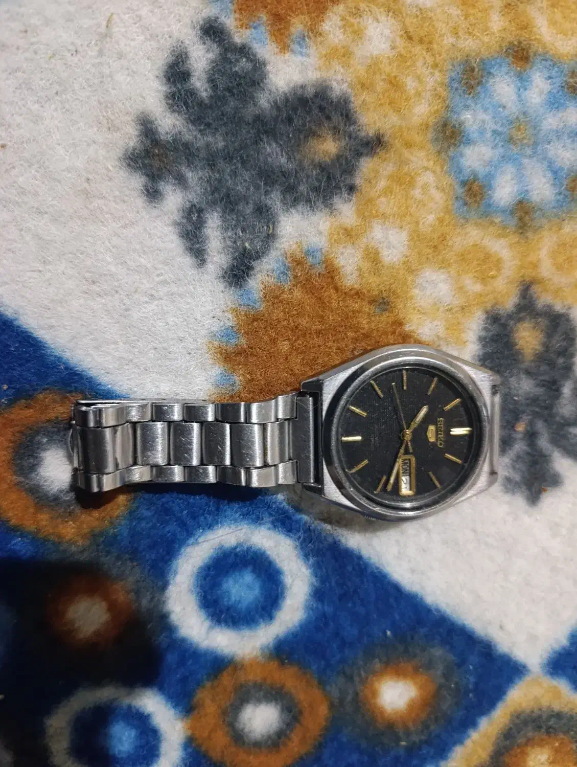 ساعت سیکو پنج|ساعت|شبانکاره, |دیوار