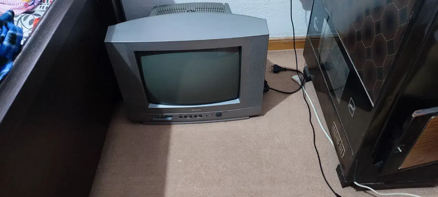 تلویزیون ۱۴ سامسونگ|تلویزیون و پروژکتور|چالوس, |دیوار