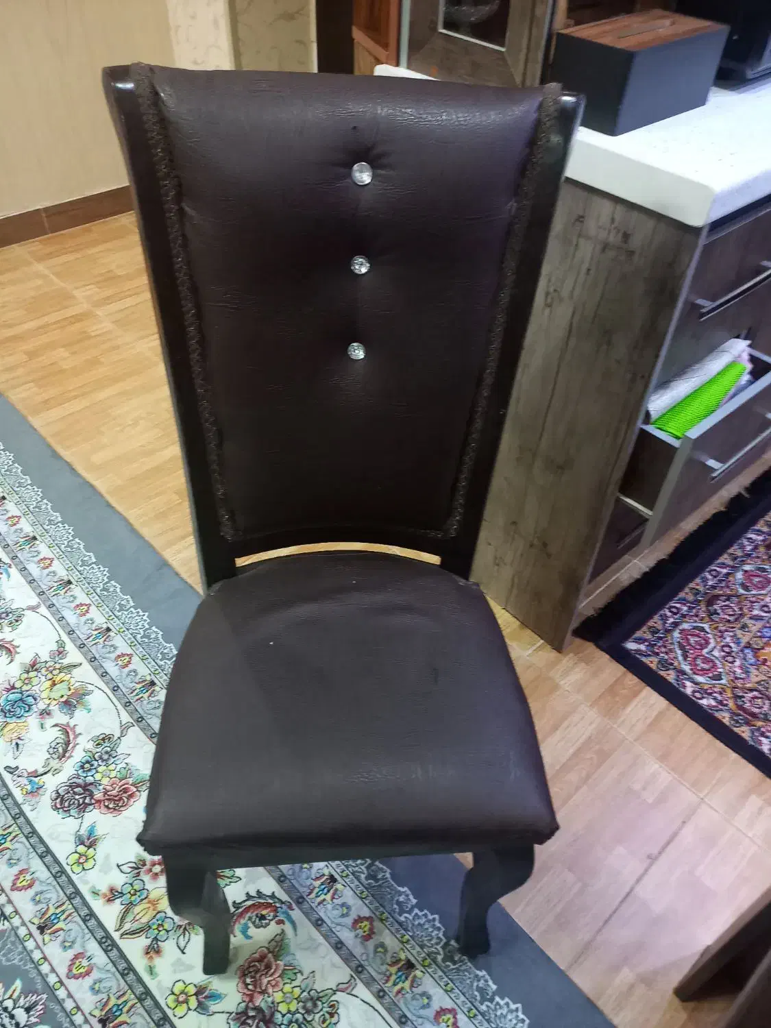 ست مبل ۷نفره+ میز غذاخوری+ ویترین|مبلمان خانگی و میز عسلی|رشت, فلسطین|دیوار