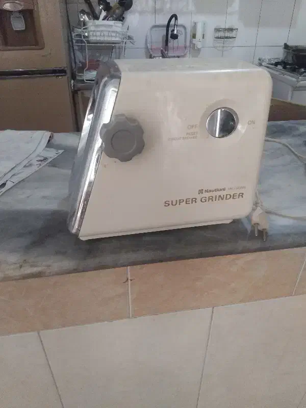 چرخ گوشت برقی سالم|سایر لوازم برقی|قم, دروازه چوبی|دیوار