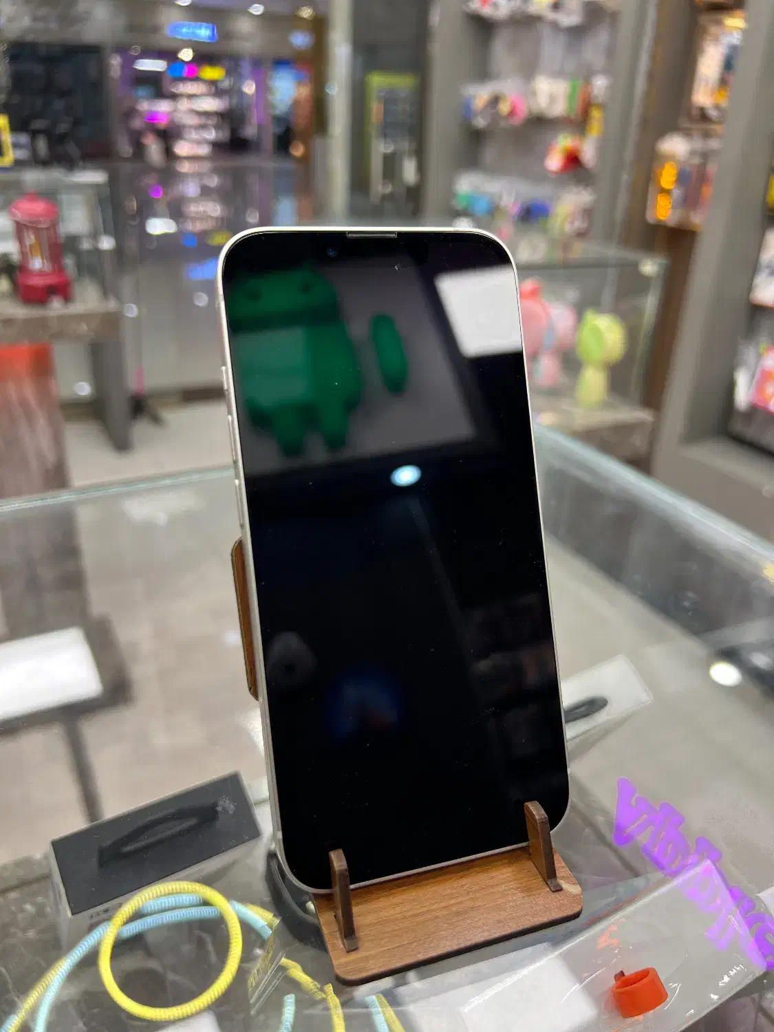 iphone 13 normal 128g|موبایل|مشهد, کوه سنگی|دیوار