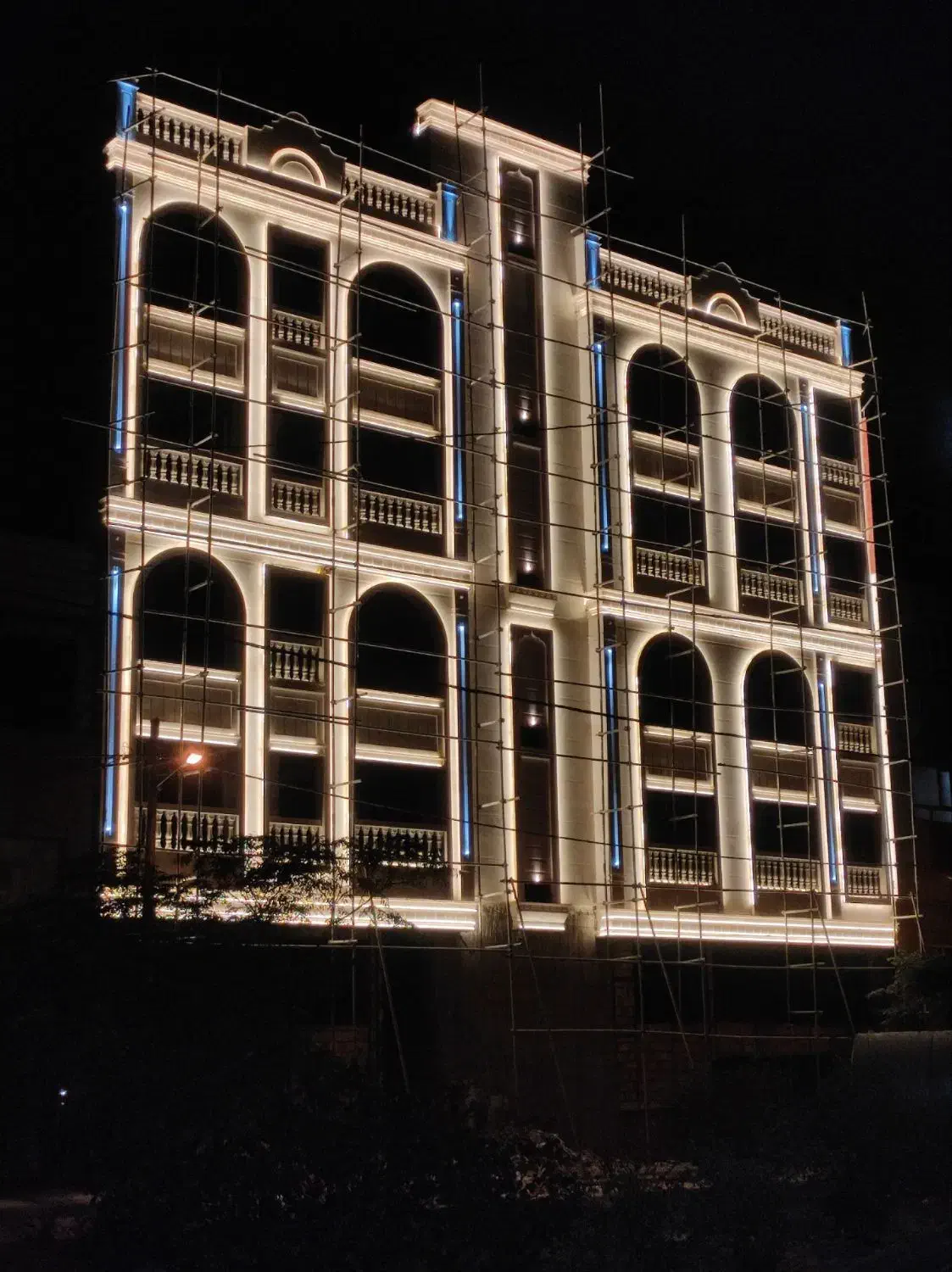 نیازمند شاگرد برای سنگ کاری نما|استخدام معماری، عمران و ساختمانی|بیرجند, |دیوار