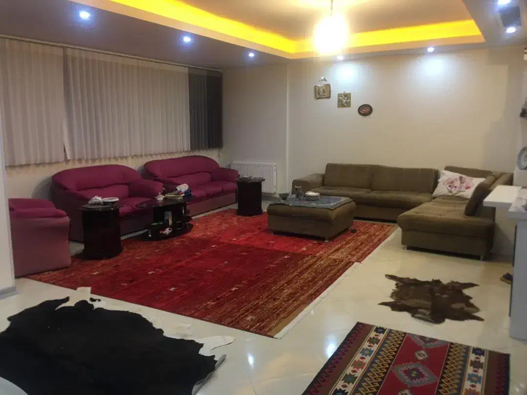 آپارتمان ۳خواب/۱۳۰مترخرازی/شمالی/اردستانی