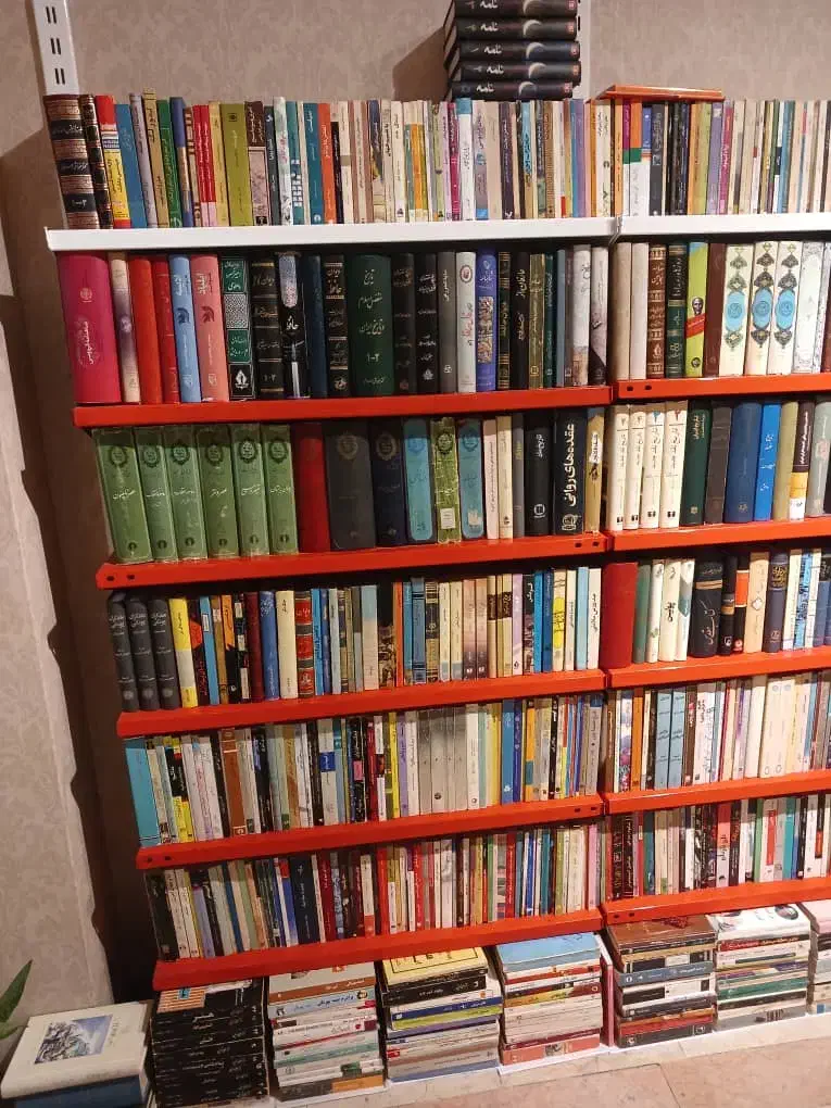 فروش  انواع کتاب|کتاب و مجله ادبی|اصفهان, جلفا|دیوار