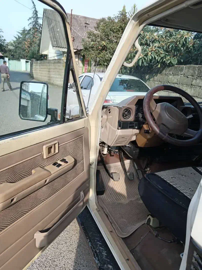 تویوتا لندکروزر وانت سری 70- ستون پهن|خودرو سواری و وانت|چابکسر, |دیوار