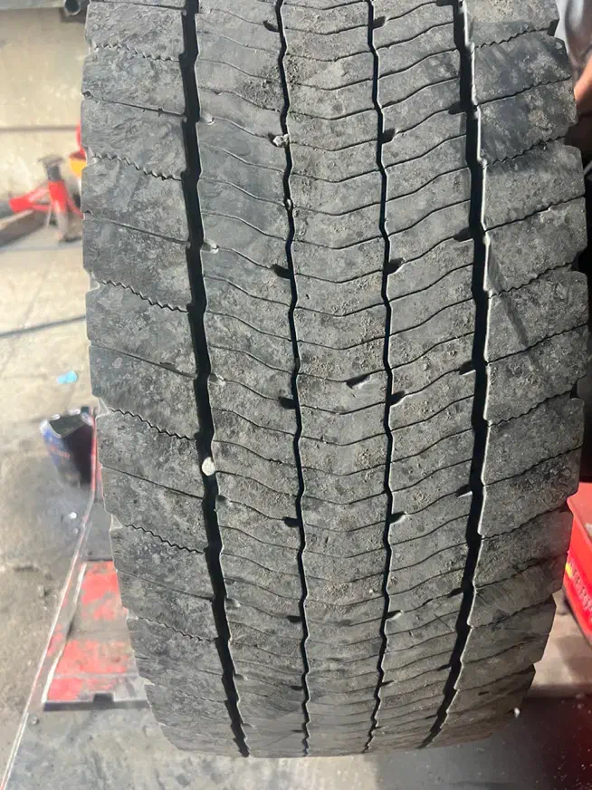 لاستیک ۳۱۵و ۳۸۵ میشلن اج ۷۰|قطعات یدکی و لوازم جانبی|اهواز, اهواز|دیوار