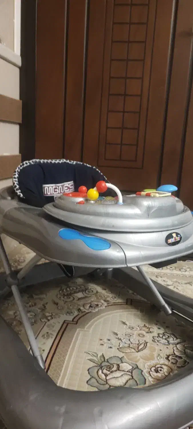 روروک|کالسکه و لوازم جانبی|کنگاور, |دیوار