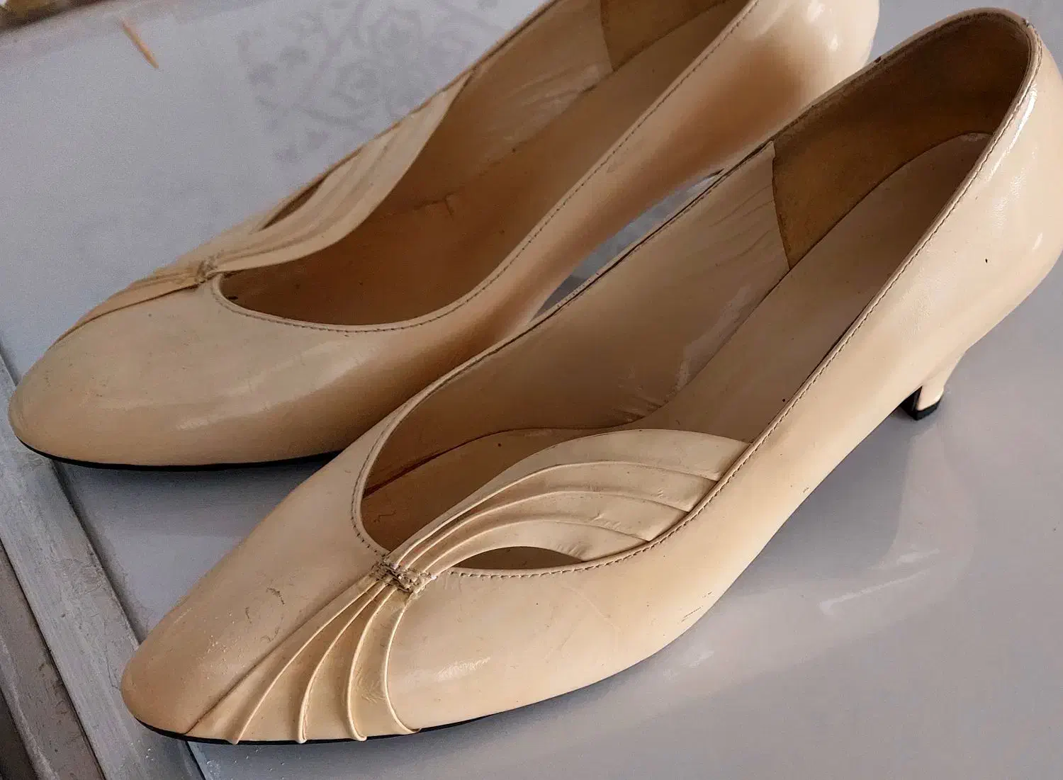 کفش مجلسی|کیف، کفش، کمربند|بروجرد, |دیوار