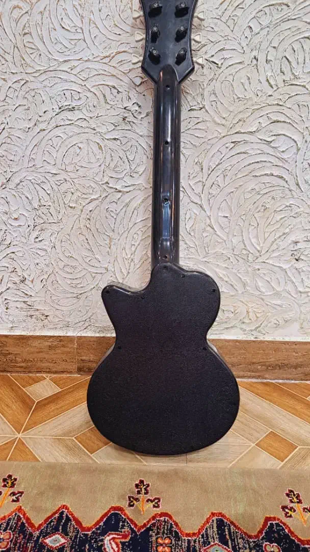 گیتار|اسباب‌بازی بچه|رشت, ترمینال|دیوار