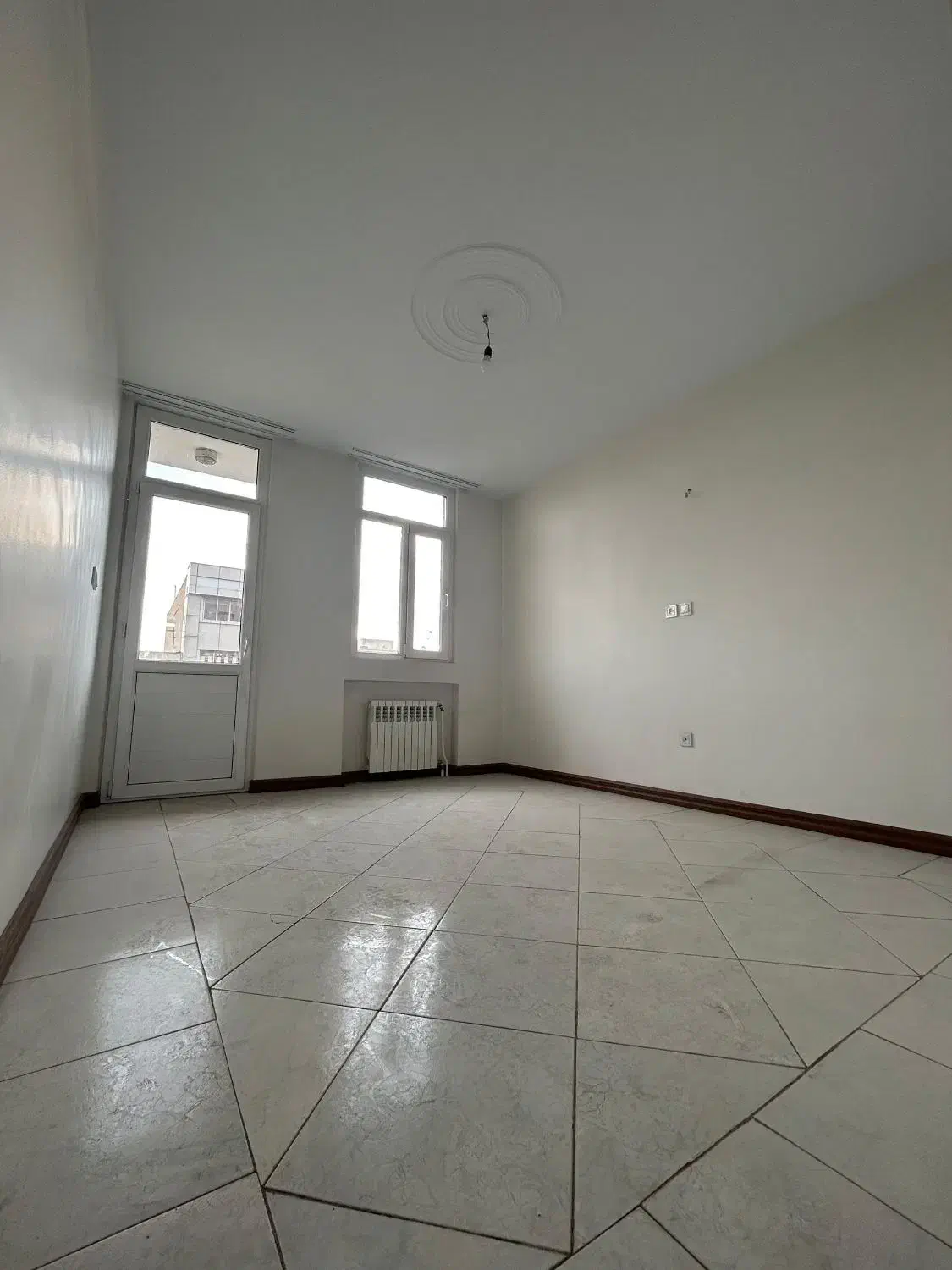 160متـر3خـواب‌فـول‌امکـانـات/بازسـازی‌شده