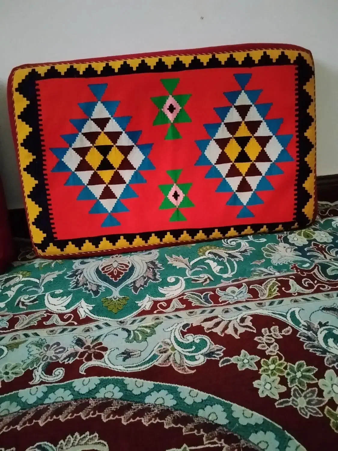 سنتی پشتی|پشتی|اقلید, |دیوار