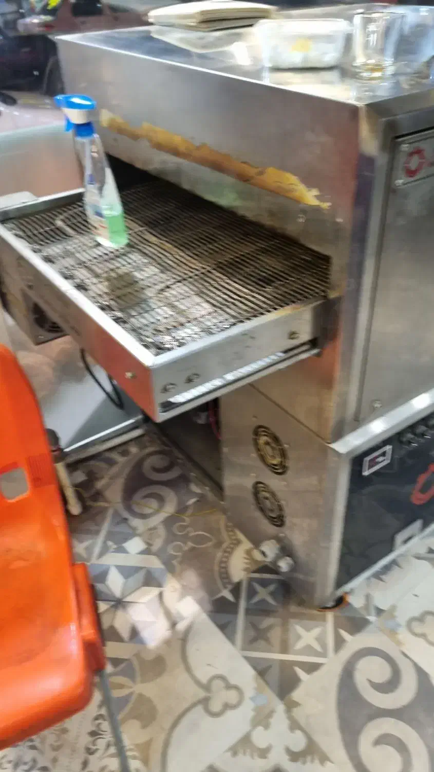 فر ریلی آذرپخت در حد نو|کافی‌شاپ و رستوران|تهران, بوستان سرخه حصار|دیوار