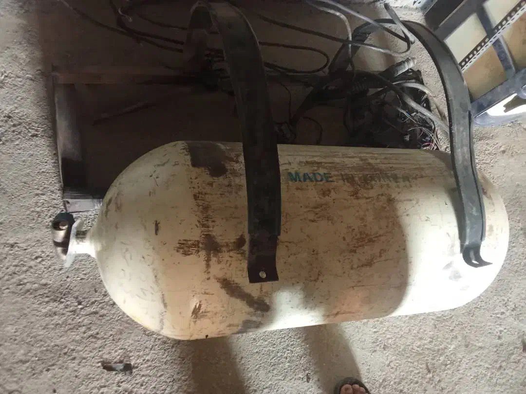 کپسول گاز ماشین سالم پژو|قطعات یدکی و لوازم جانبی|جیرفت, |دیوار