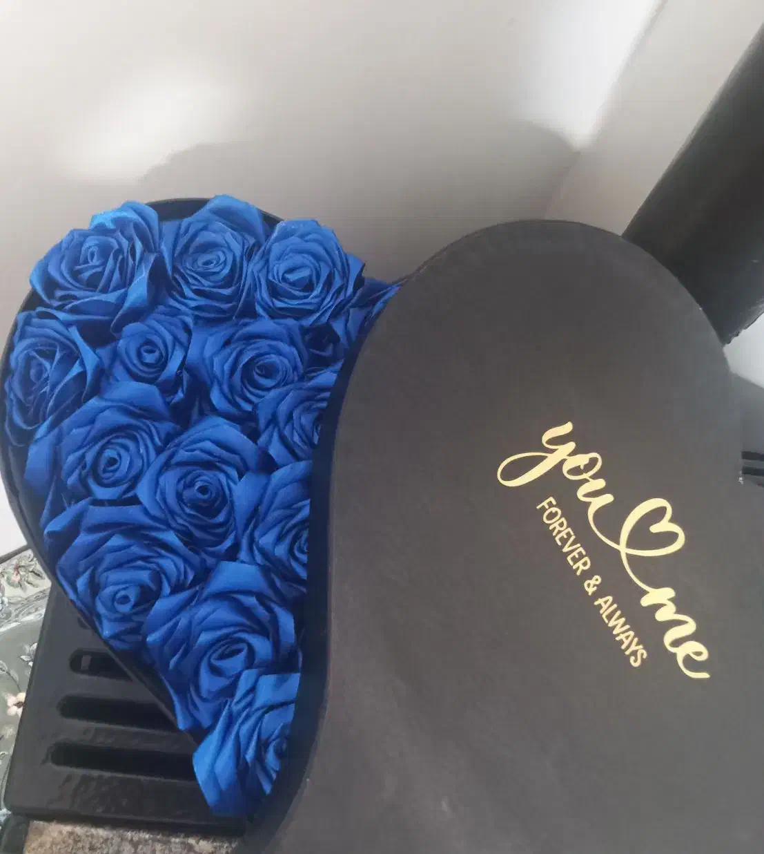 باکس گل ۳۵ شاخه ای|گل مصنوعی|قروه, |دیوار