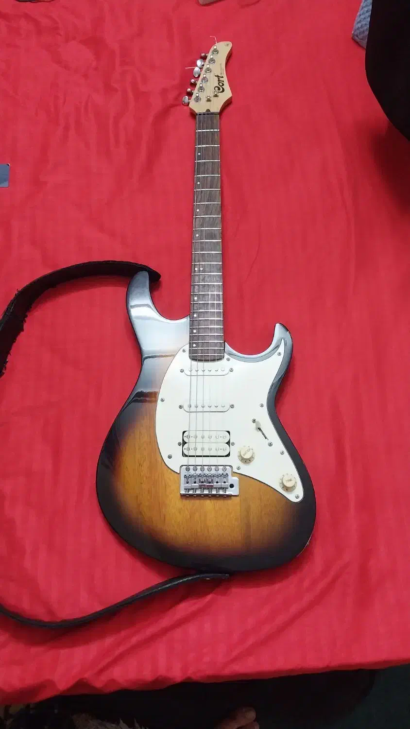 مدل cort g210|گیتار، بیس، امپلیفایر|تهران, اکباتان|دیوار